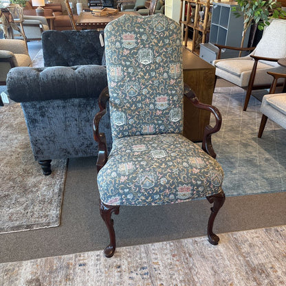 Georgian-Style Mahogany Armchair U ACCENT CHAIRS