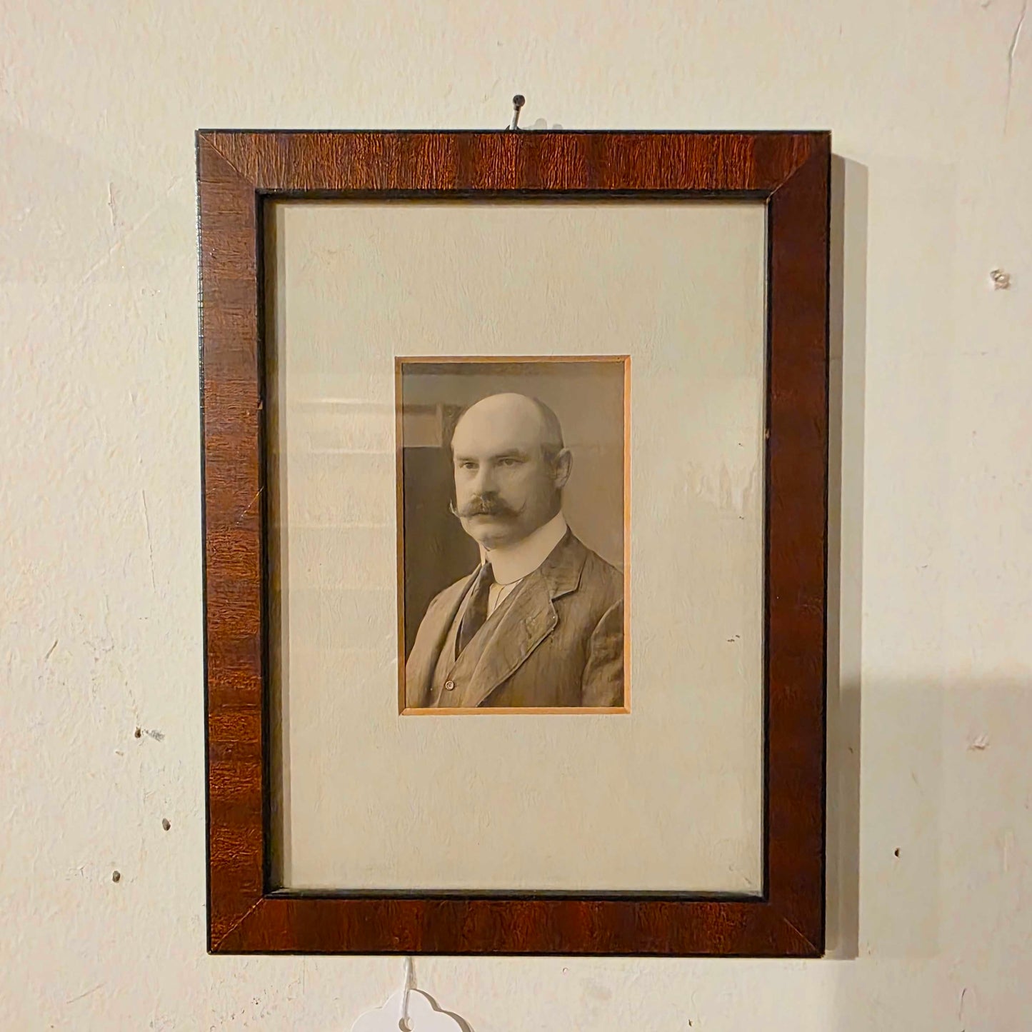 Mustache Man in Vint. Frame