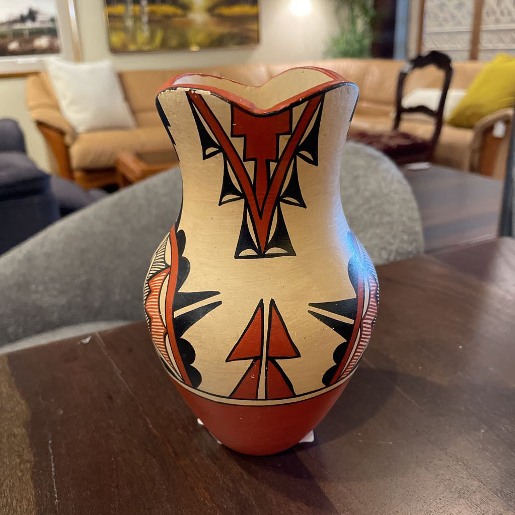 SW Scalloped Edge Vase