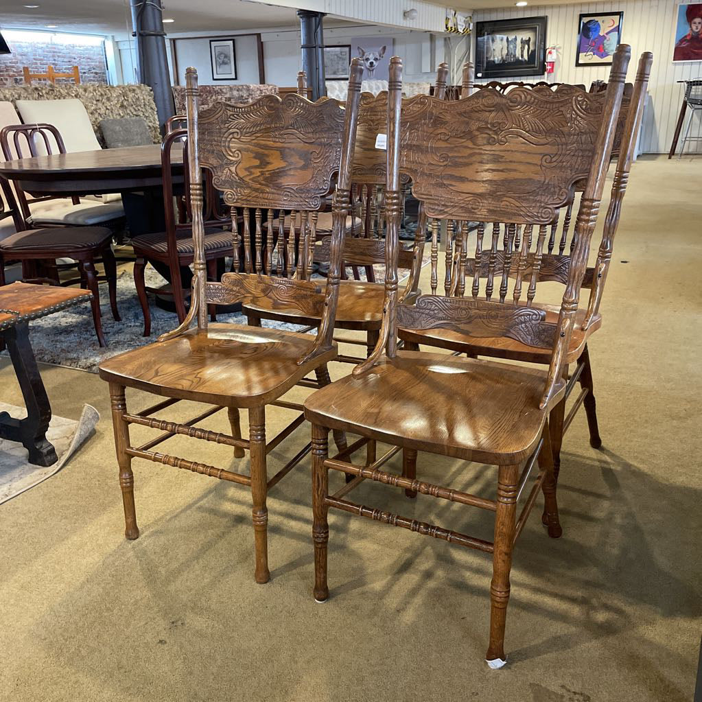 Oak Spindle Back Farmhouse Style Dining Chair SET OF 4