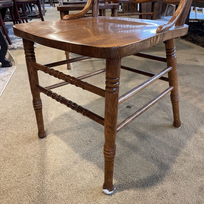 Oak Spindle Back Farmhouse Style Dining Chair SET OF 4