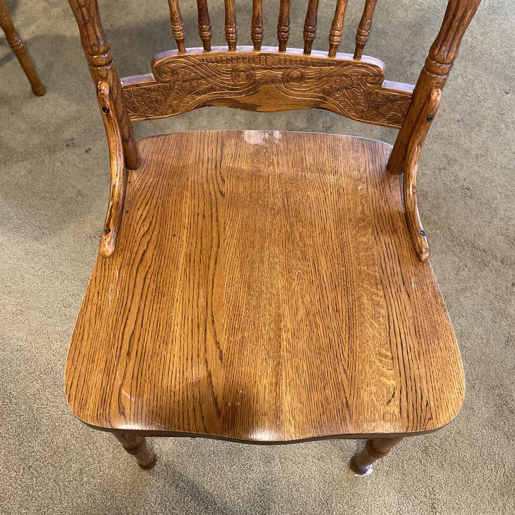 Oak Spindle Back Farmhouse Style Dining Chair SET OF 4