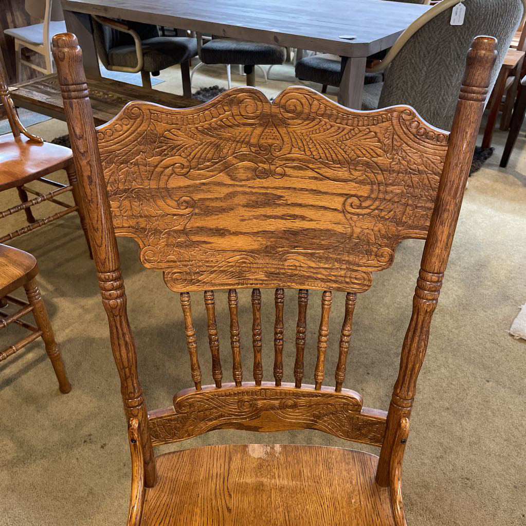 Oak Spindle Back Farmhouse Style Dining Chair SET OF 4