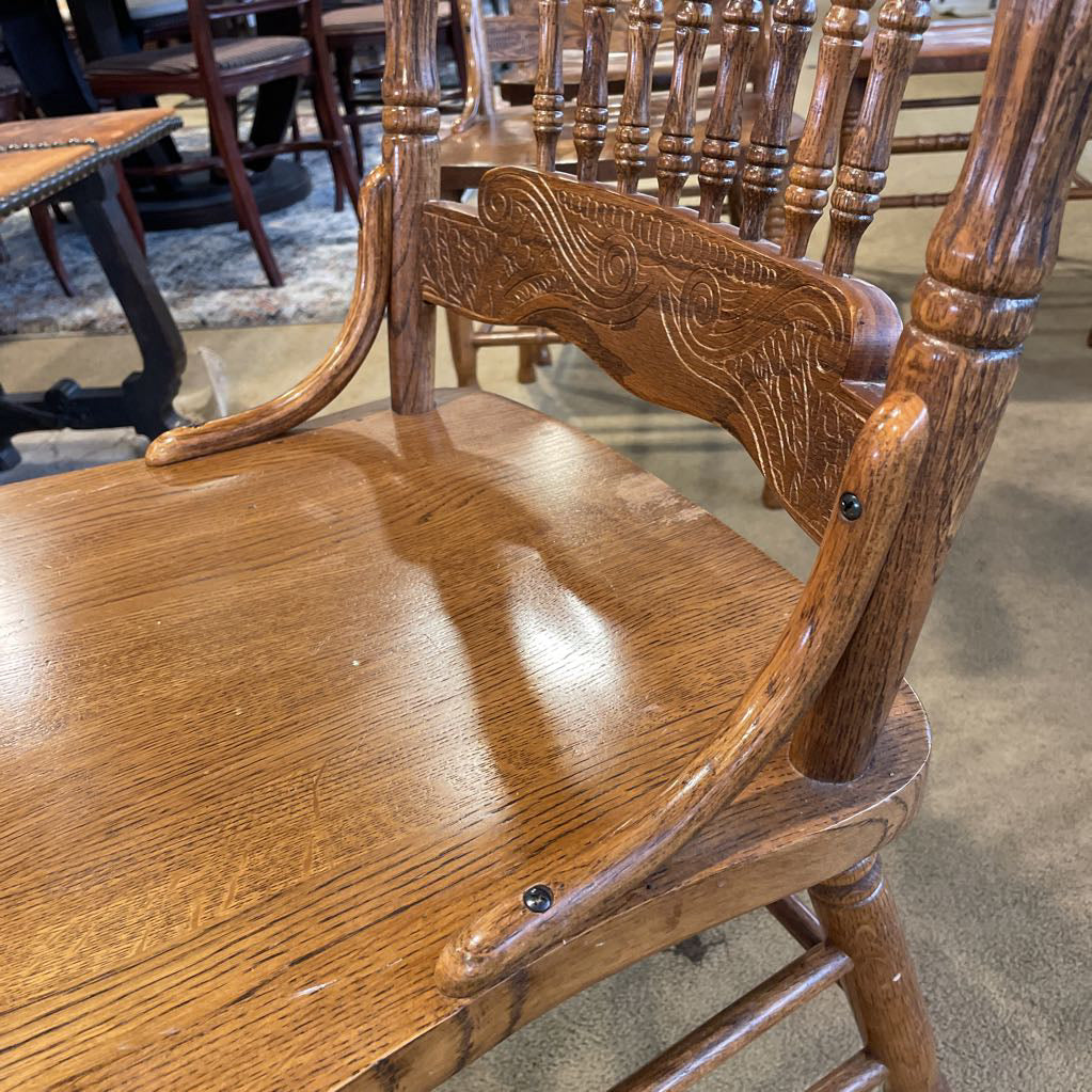 Oak Spindle Back Farmhouse Style Dining Chair SET OF 4
