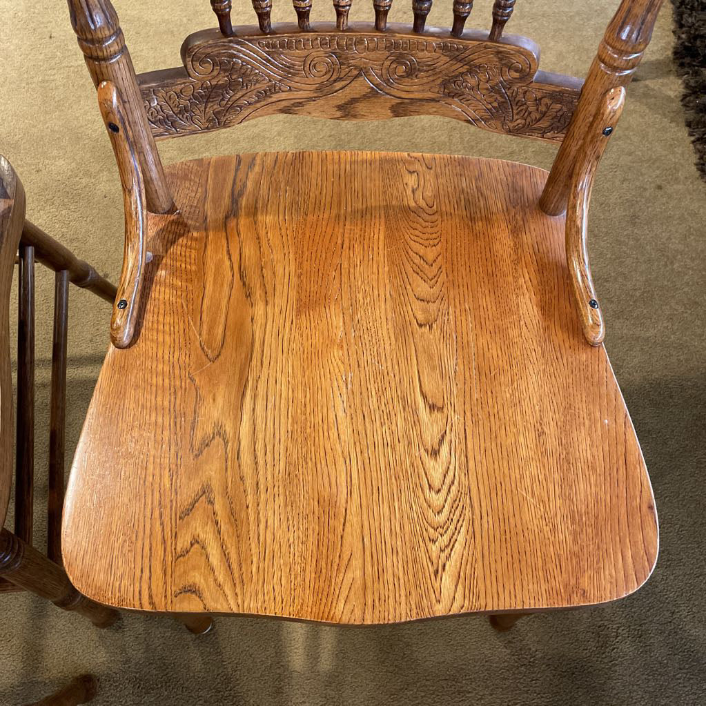 Oak Spindle Back Farmhouse Style Dining Chair SET OF 4