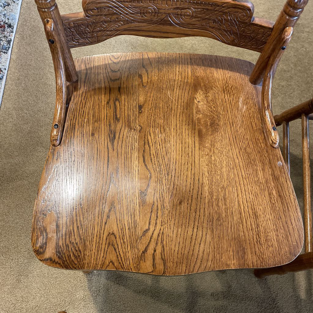 Oak Spindle Back Farmhouse Style Dining Chair SET OF 4