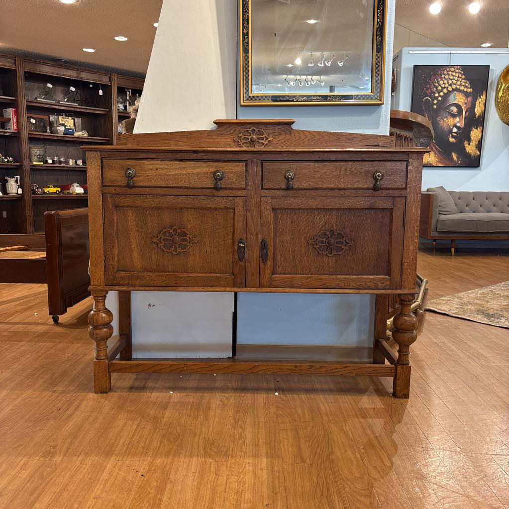 2 Door 2 Drawer Antique Oak Buffet