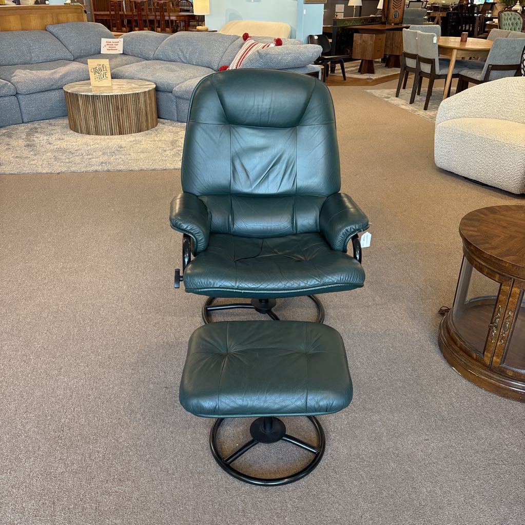 Evergreen Lounge Chair and Ottoman