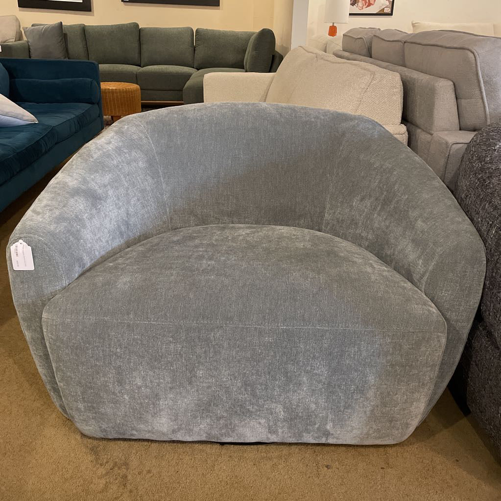 Palena Sapphire Swivel Arm Chair