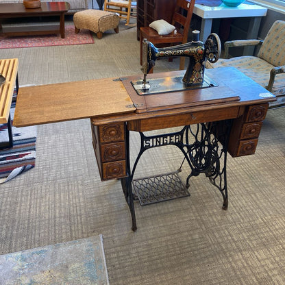 Antique SINGER Quarter Oak Sewing Machine UNIQUE FINDS
