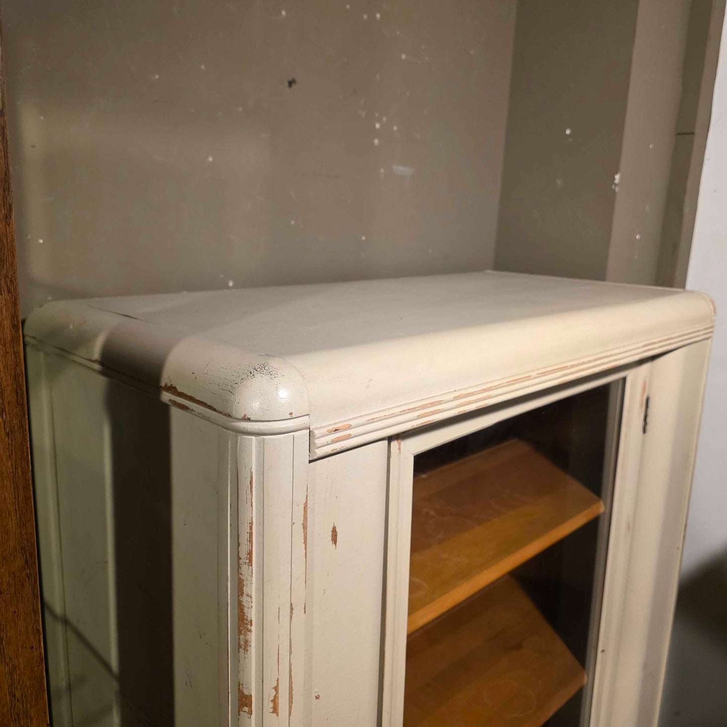 Beige Glass Door Hutch w/ Pull Drawer & Bottom Storage
