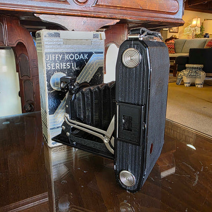 Vint. Zeiss Ikon Nettar Folding Camera