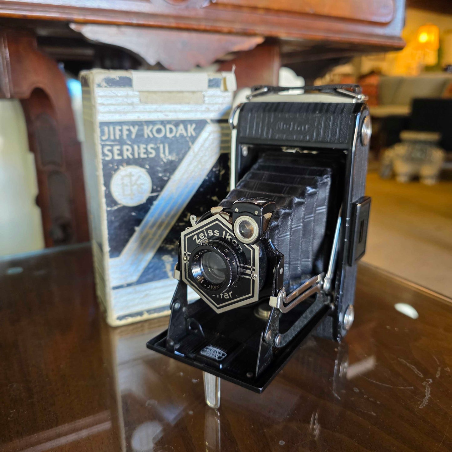 Vint. Zeiss Ikon Nettar Folding Camera