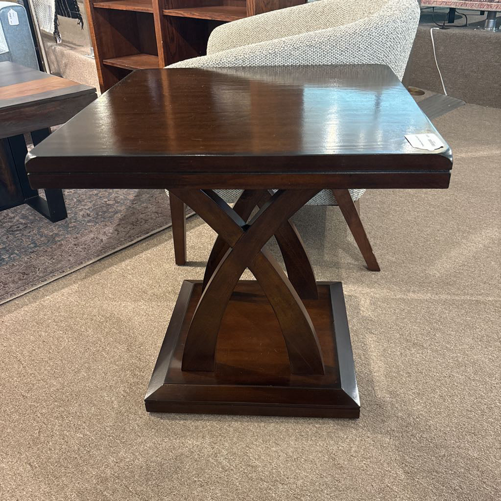 Traditional Wood Side Table C SIDE TABLES