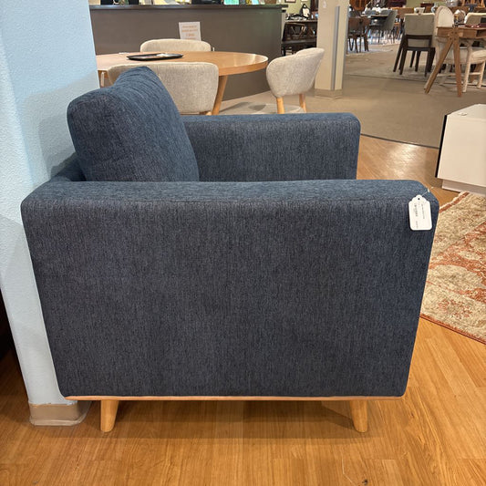 Alba Blue Moon Chair U ACCENT CHAIRS