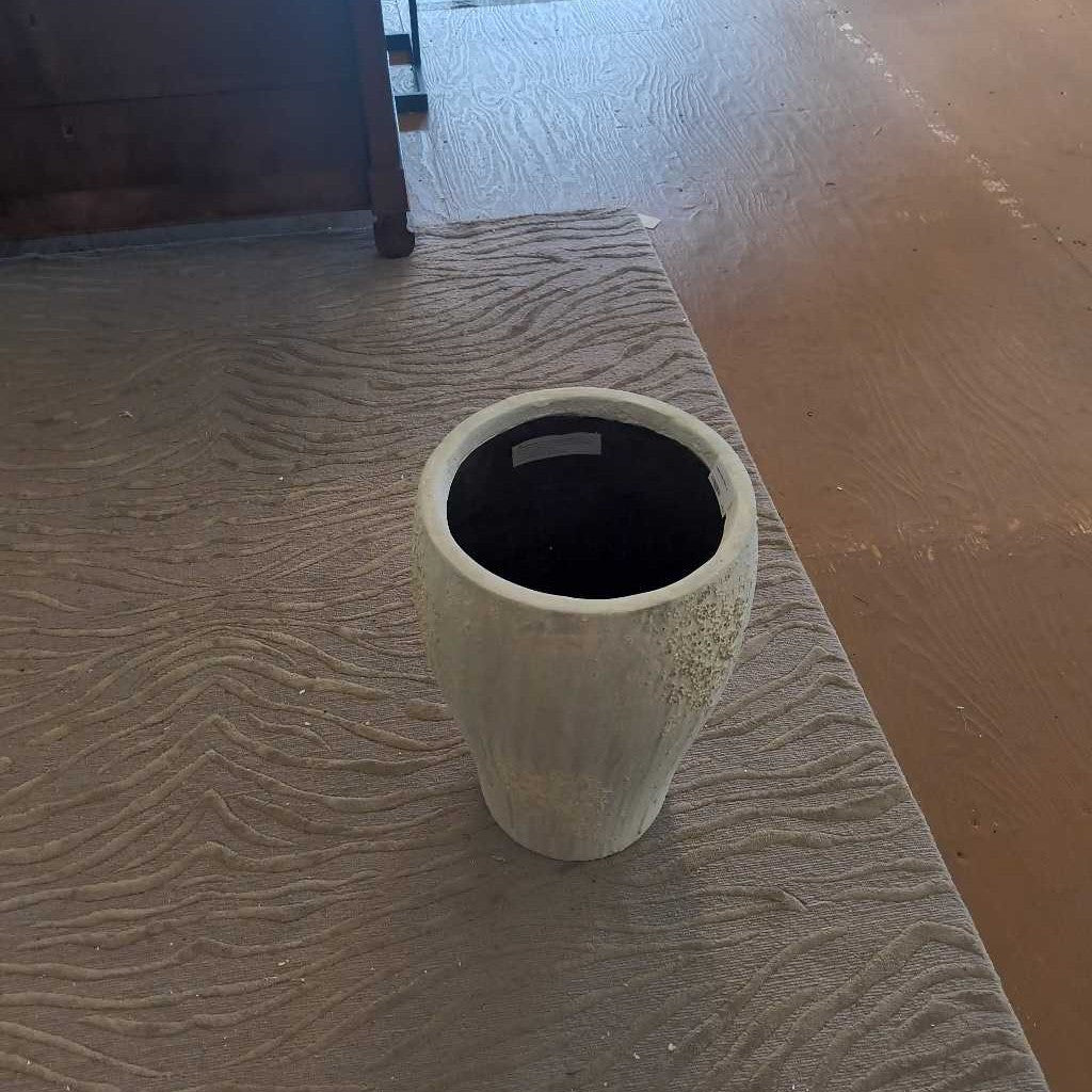 Uxmal Large Planter
