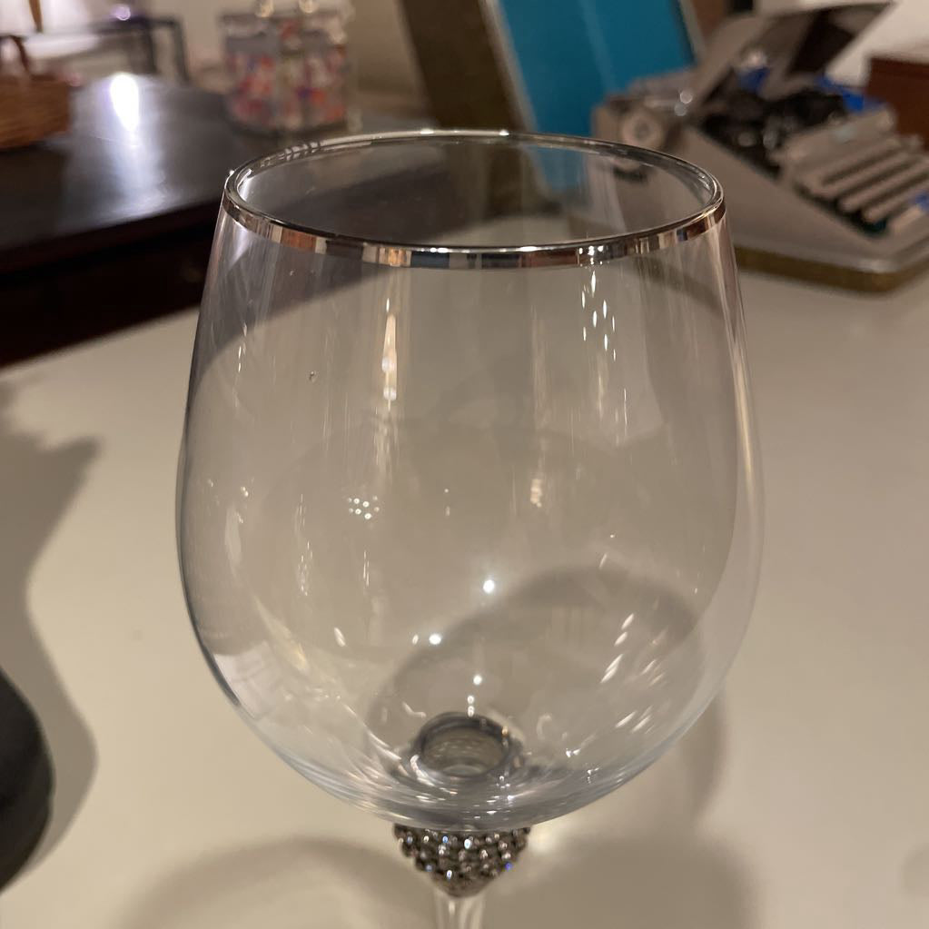 Wine Glasses w/ Rhinestones on Stem SET of 4