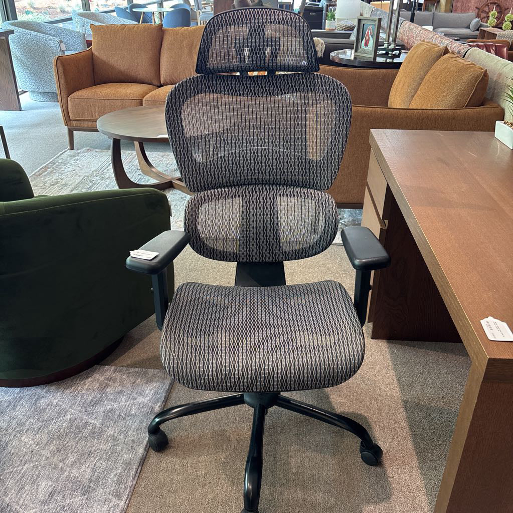 Black & Mesh Office Chair