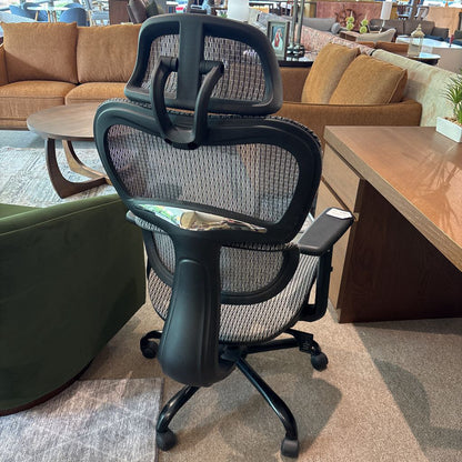 Black & Mesh Office Chair