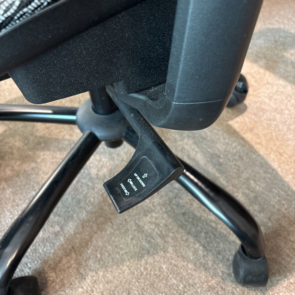 Black & Mesh Office Chair