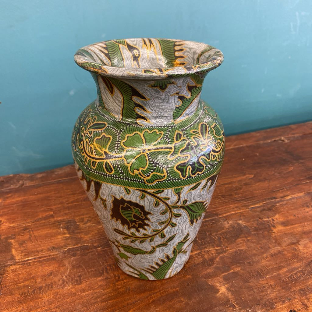 Green Leaf Motif Vase SMALLS