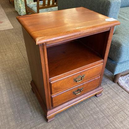 GEORGETOWN GALLERIES Traditional Cherry Nightstand
