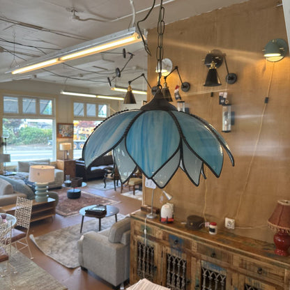 Geringer & Sons Lotus Pendant Lamp