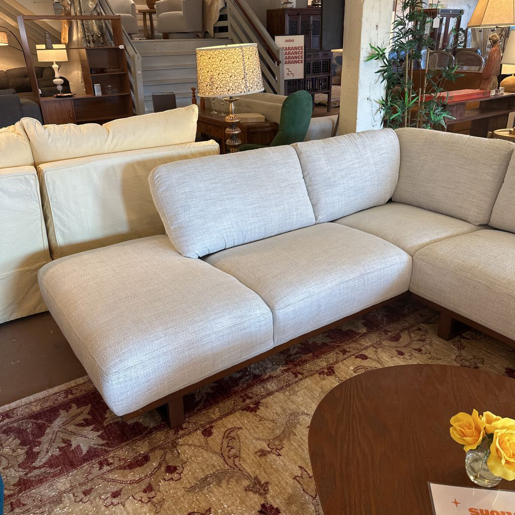 Gedser Cream LAF Sectional U SECTIONALS LAF