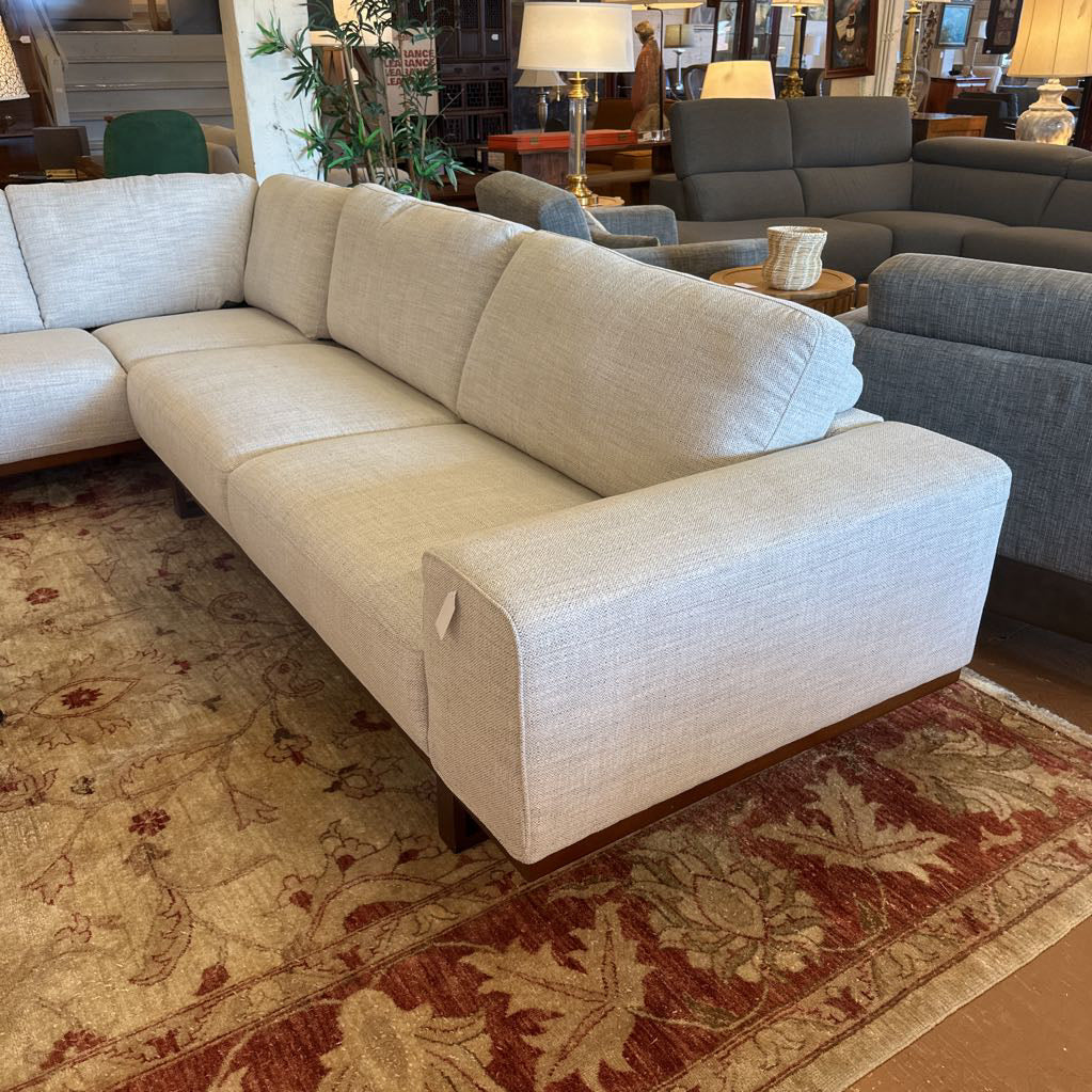 Gedser Cream LAF Sectional U SECTIONALS LAF