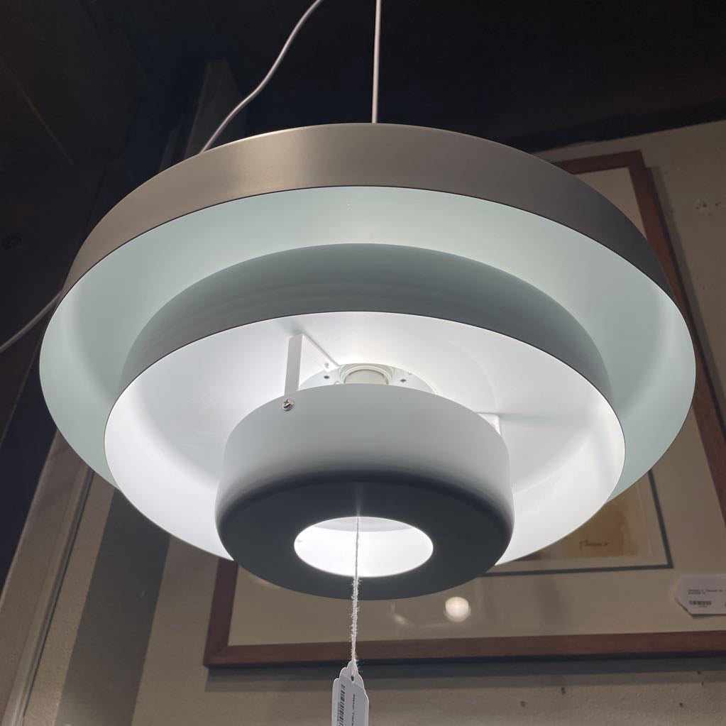 Metal Tiered Swag Light