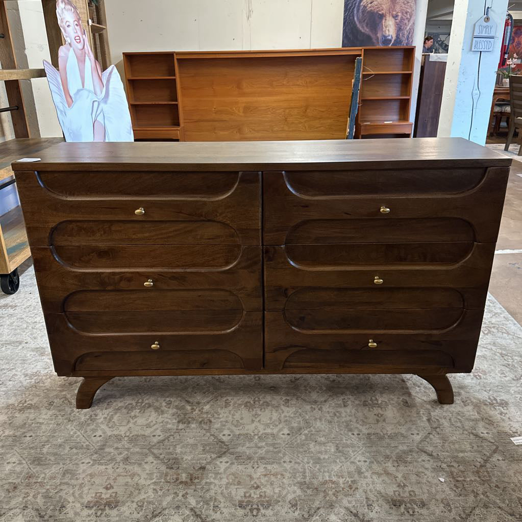 Pirogue Dresser