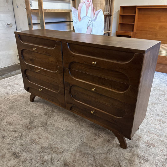 Pirogue Dresser C LOWBOYS