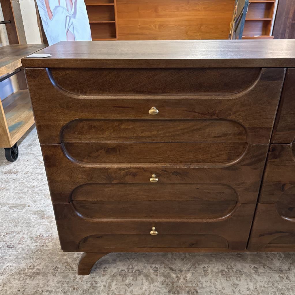Pirogue Dresser