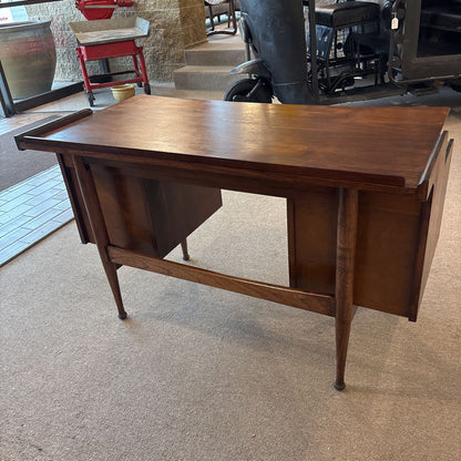 MC Hooker Walnut Executive Desk