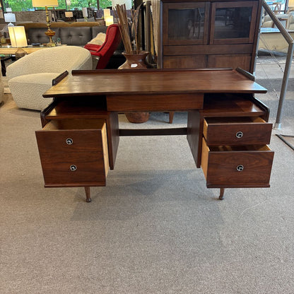 MC Hooker Walnut Executive Desk