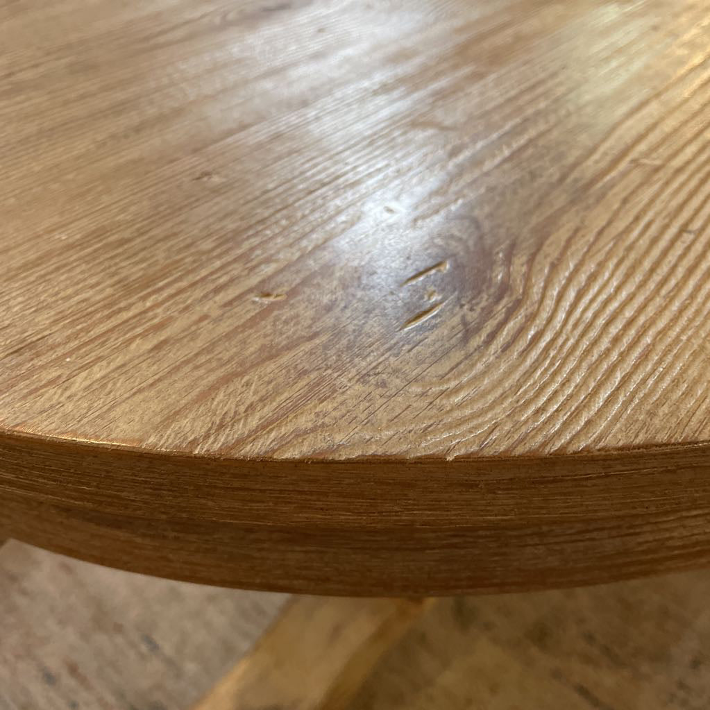 Farmhouse Oval Curved Leg Coffee Table