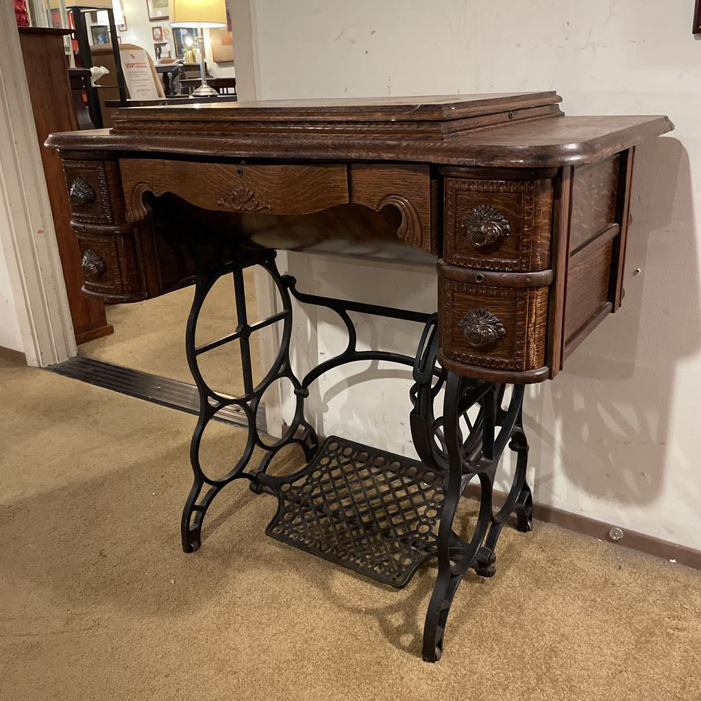 Antique Oak Daytonia Sewing Machine