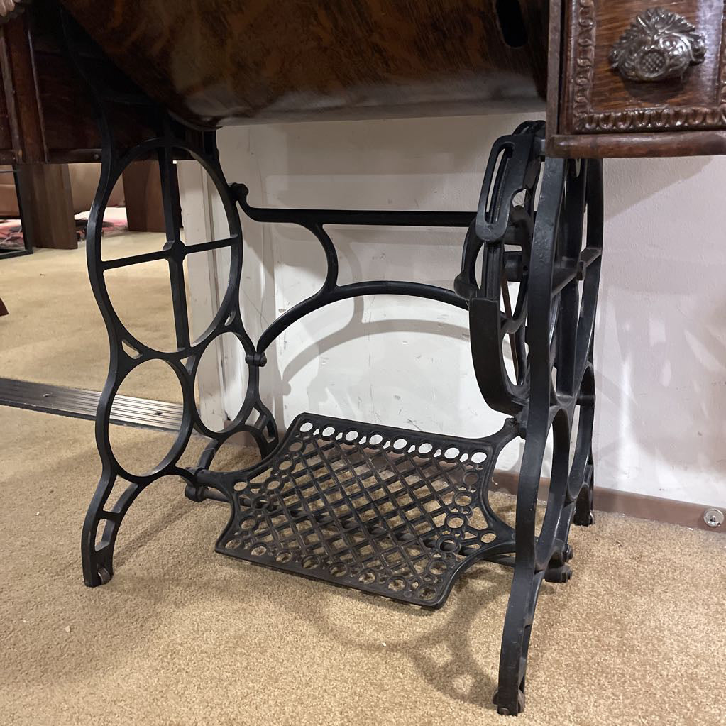 Antique Oak Daytonia Sewing Machine
