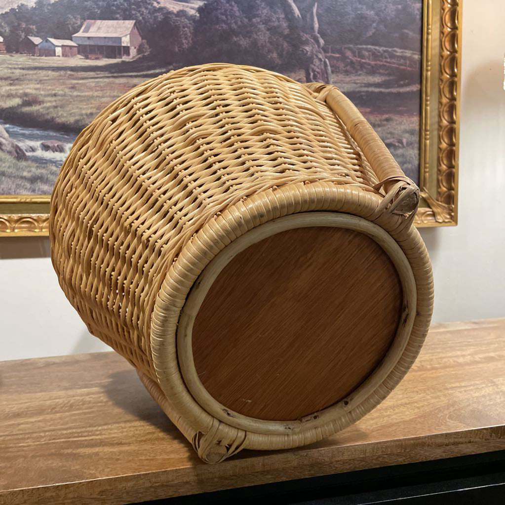 Round Beige Picnic Basket with Handle SMALLS