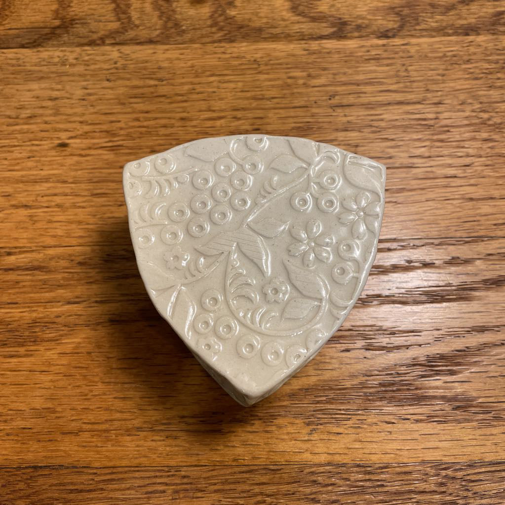 Tringular Ceramic Trinket Box with Berry & Vine Motif SMALLS