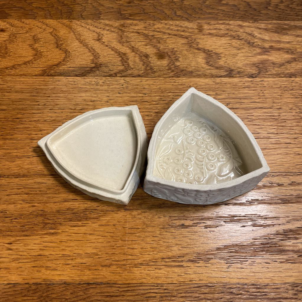 Tringular Ceramic Trinket Box with Berry & Vine Motif SMALLS