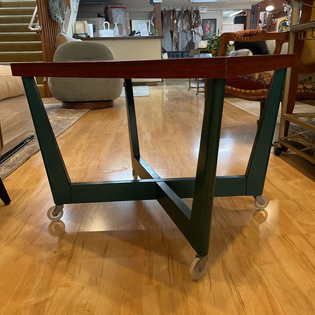 Removeable Veneer Top with Green Base Rolling Table