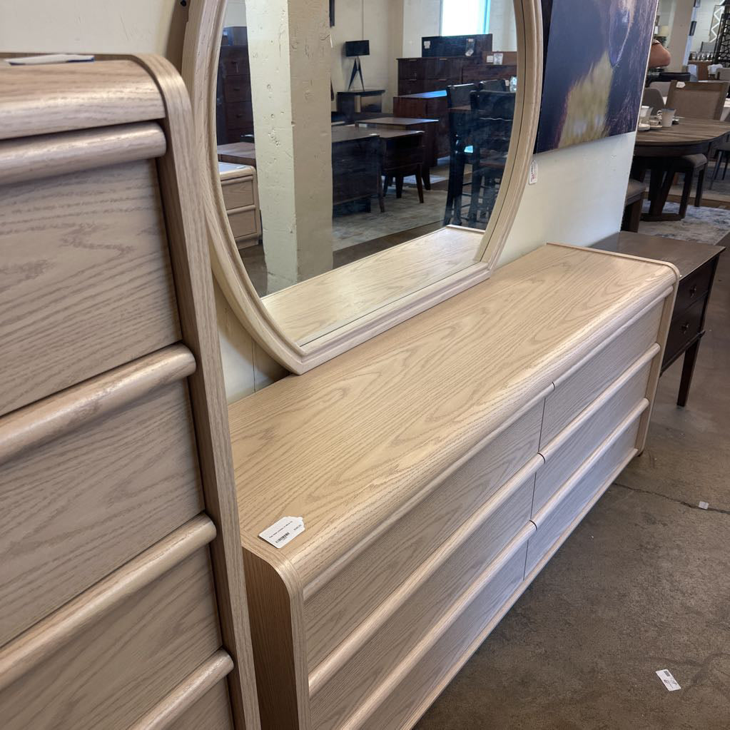 Pale Ashe Lowboy /w Mirror C LOWBOYS