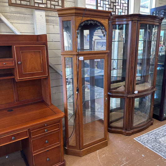 Oak Curio Cabinet With Lighting C CABINETS