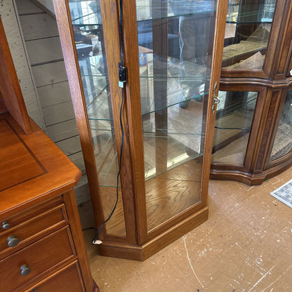 Oak Curio Cabinet With Lighting