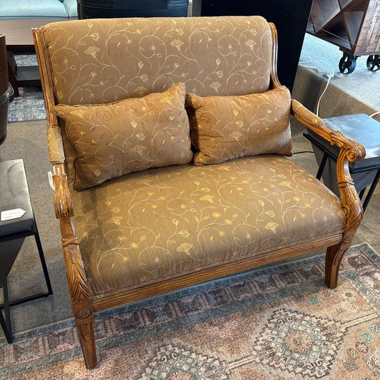 Victorian Style Floral Pattern Loveseat U LOVESEATS