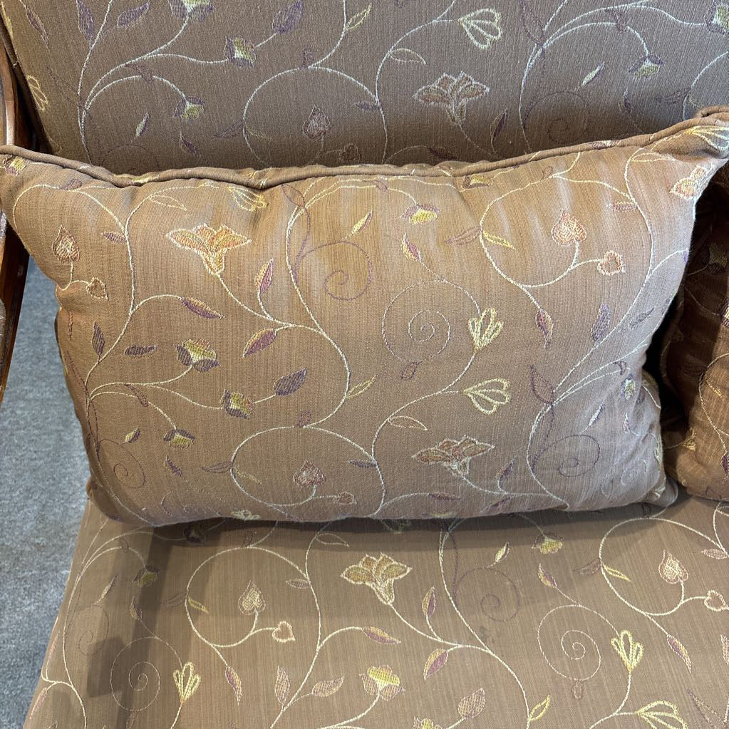 Victorian Style Floral Pattern Loveseat