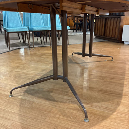 MC Nordia Round Dining Table w/ 2 Leafs