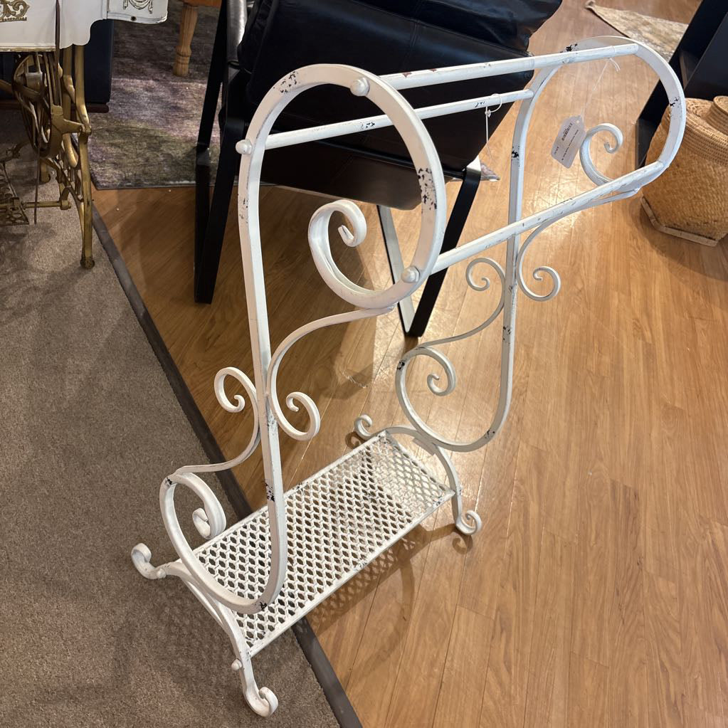 White Curved Iron Towel Rack