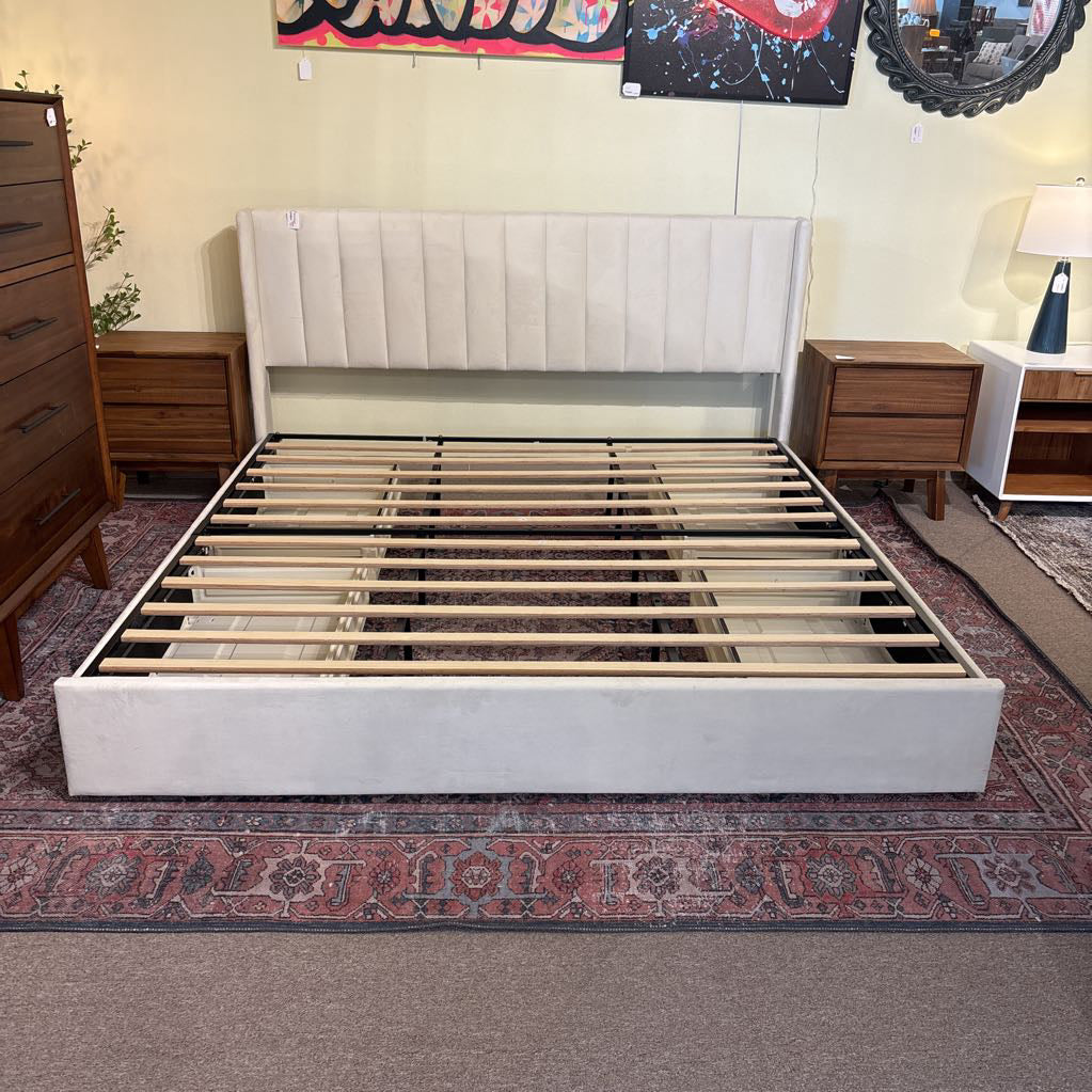Modern Upholostered King Bedframe w/ Storage C BED FRAMES